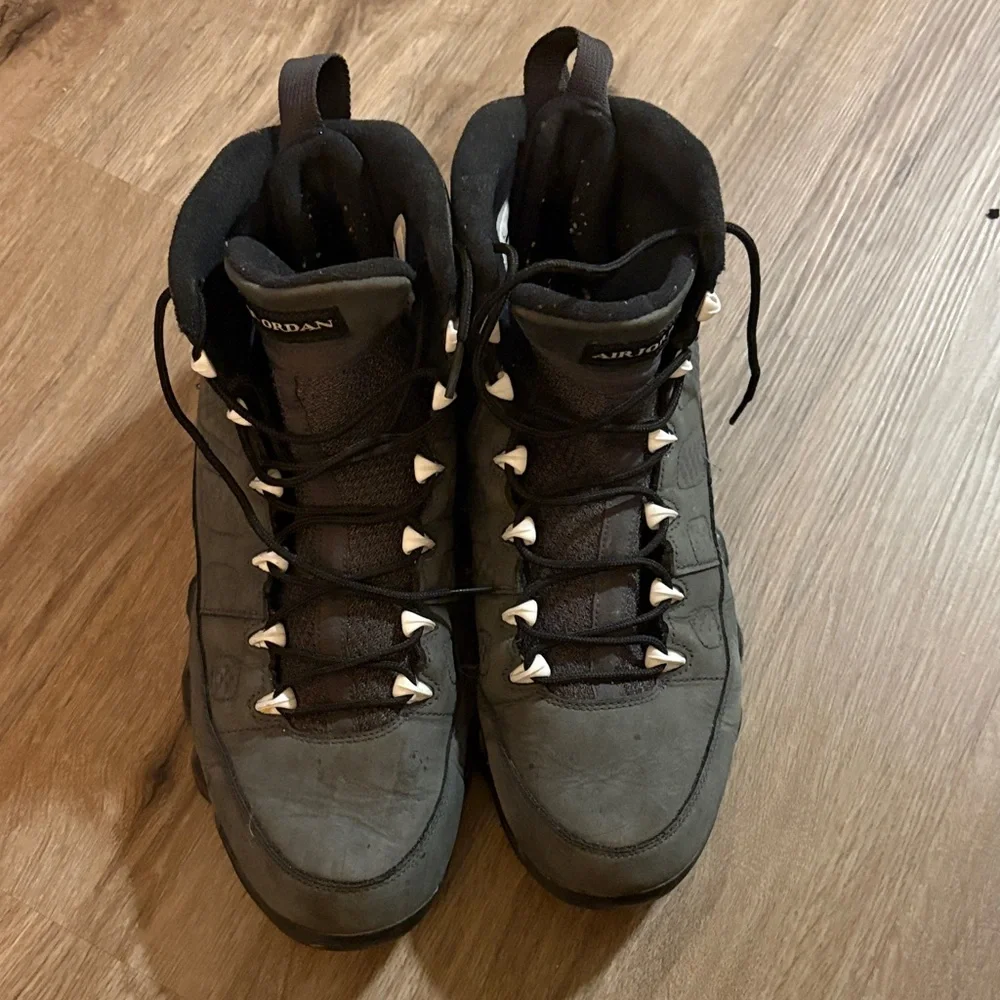 Nike Air Jordan 9 Retro 'Anthracite' sneakers - Picture 2 of 5